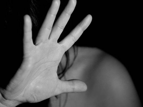 В Волгограде 13-летние близняшки забеременели после того, как их изнасиловал родной брат