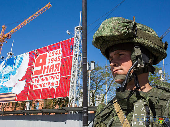 Военные Волгоградского гарнизона начали подготовку к параду Победы