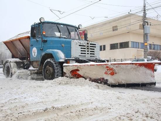 В Волгограде 70 спецмашин устраняли последствия ледяного дождя