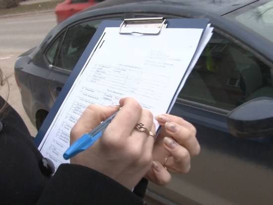 В Советском районе автоледи угнала свой же автомобиль, арестованный приставами за долги