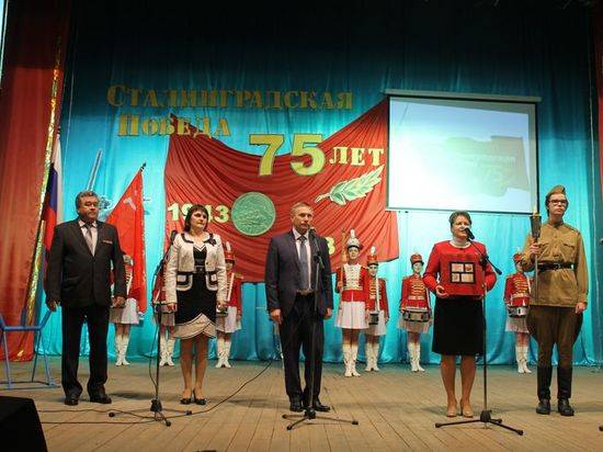 Факел Сталинградской победы продолжает путешествие по Волгоградской области