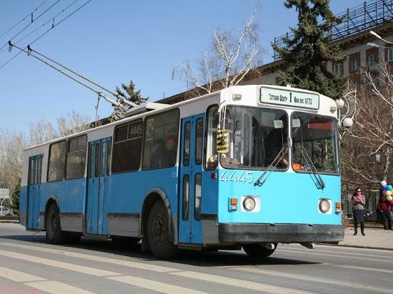 В Волгограде начали обкатку нового разворотного кольца троллейбусов