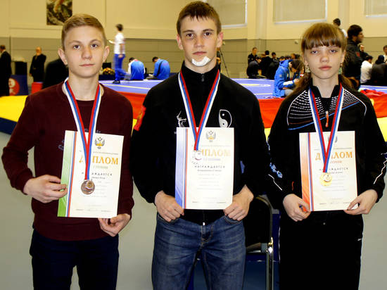 Волгоградцы завоевали медали на чемпионате по ушу-саньда