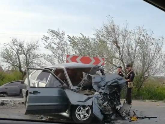В страшном ДТП на въезде в Волгоград погиб один человек, двое ранены