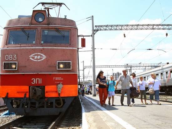 Волгоградцев заманивают на море дешевыми билетами на поезд