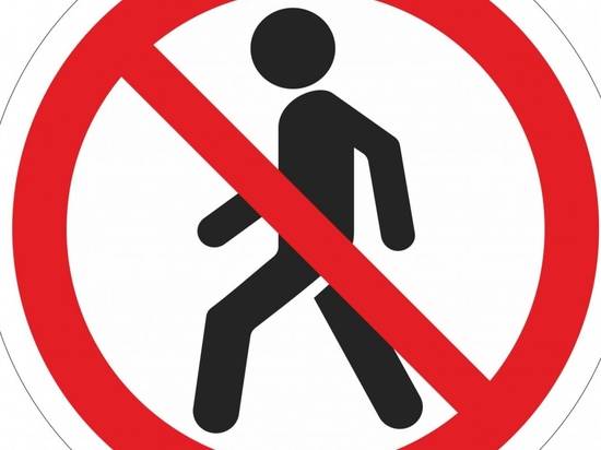 Волгоградцы проигнорировали требование не купаться в фонтане