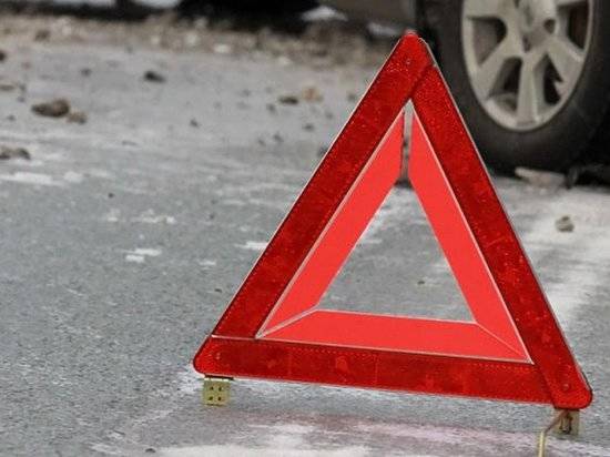 На севере Волгограда Lada Priora протаранила тюнингованную Mazda