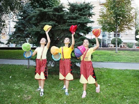 В зоне «последней мили» болельщиков будут развлекать музыканты, циркачи и мимы