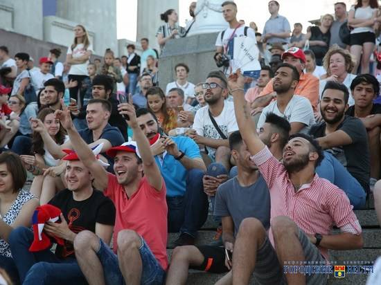 На фан-фесте 19 июня волгоградцы увидят матч Россия – Египет и пустят гигантскую «волну»