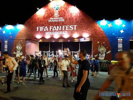Фан-зону в Волгограде открыли после первого тайма матча Россия – Египет