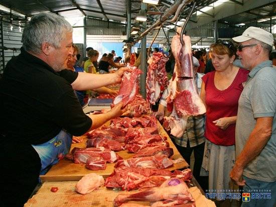 Под Волгоградом предпринимателя наказали за торговлю «левым» мясом