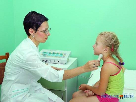 200 врачей отправились работать в сельские больницы Волгоградской области