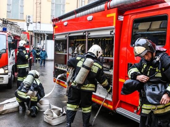 Из-за неосторожности едва не сгорела 5-этажка на западе Волгограда