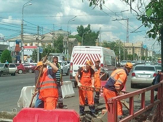 В Волгограде продолжают устранять последствия аномальных ливней