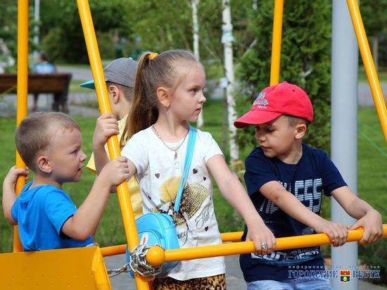 В Волгограде 55 тысяч детей получили финансовую помощь в подготовке к школе