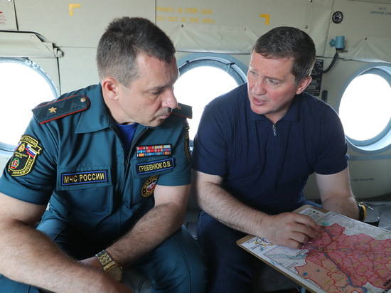 Андрей Бочаров и Олег Гребенюк с вертолета инспектируют пожароопасные объекты