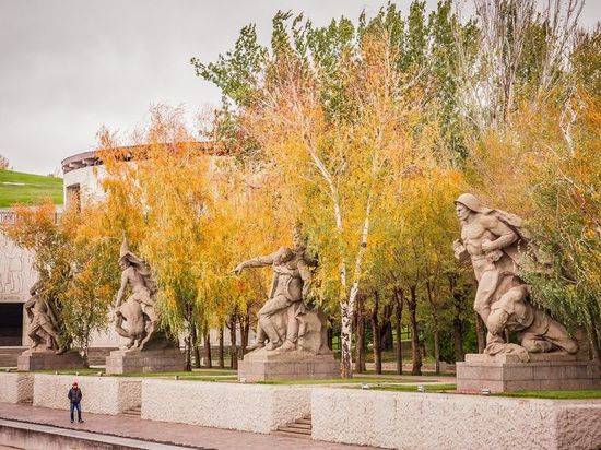 Волгоград вошел в топ-10 недорогих городов РФ для осенних путешествий