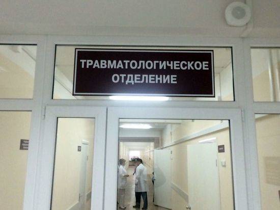 В Волгограде пятиклассник выпал из окна второго этажа