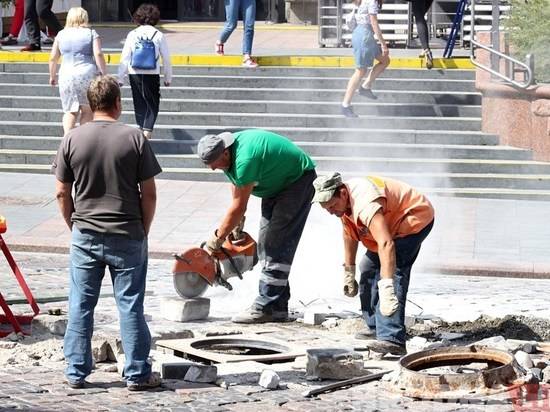 В Волгограде на дорогах «поселят» неудобные для воров люки