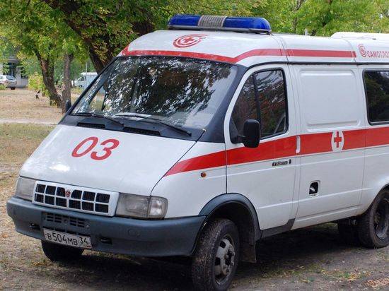 В Волжском 63-летний водитель отправил в больницу 38-летнюю женщину