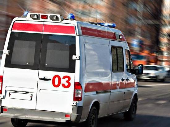 На выезде из Волгограда молодая автоледи сбила 34-летнего мужчину