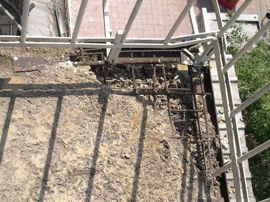 В Волгограде УК «Уютный город» заплатит 25 тысяч за аварийные балконы