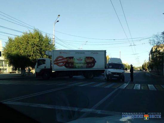 Три женщины пострадали в ДТП с маршруткой в центре Волгограда