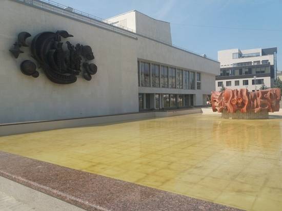Волгоградский ГДЮЦ приглашает в художественное путешествие в Крым