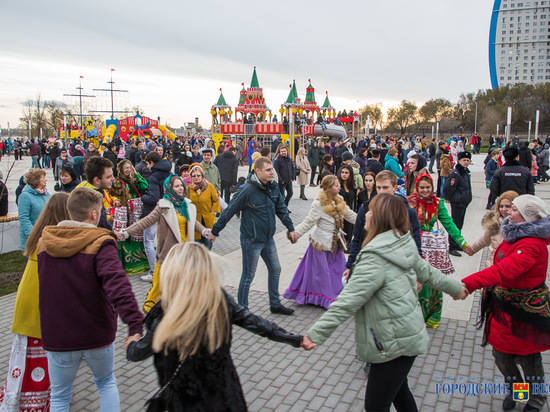 Ярмарка, казаки и «Корни»: Волгоград отметит День народного единства