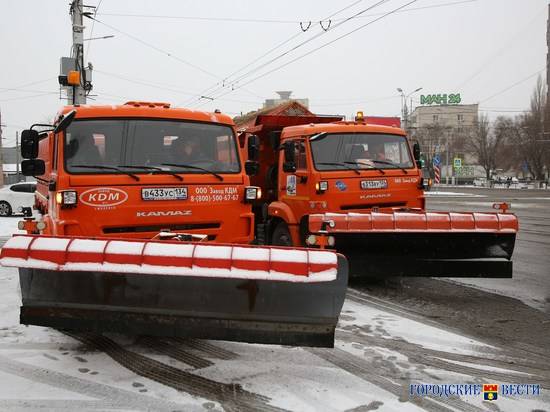 В Волгограде дорожная спецтехника готова к ликвидации последствий непогоды