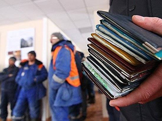 Волгоградцы фиктивно зарегистрировали трех гастарбайтеров