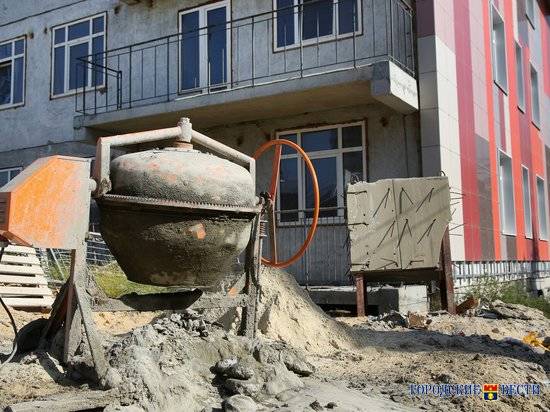 В Волгограде подрядчик подделал документы и перенес капремонт дома на 5 лет