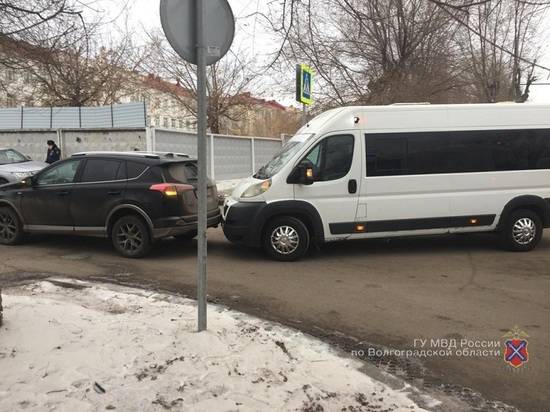 81-летняя пассажирка маршрутки пострадала в ДТП на западе Волгограда
