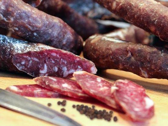 В Быково предприниматель за продажу 7 кг опасной колбасы заплатит штраф
