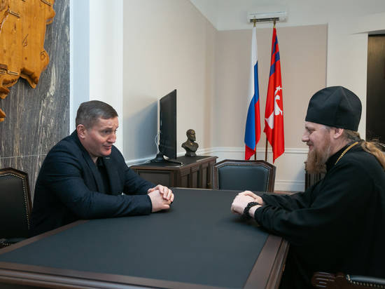 Андрей Бочаров поблагодарил епископа Феоктиста за проделанную в Волгоградской области работу
