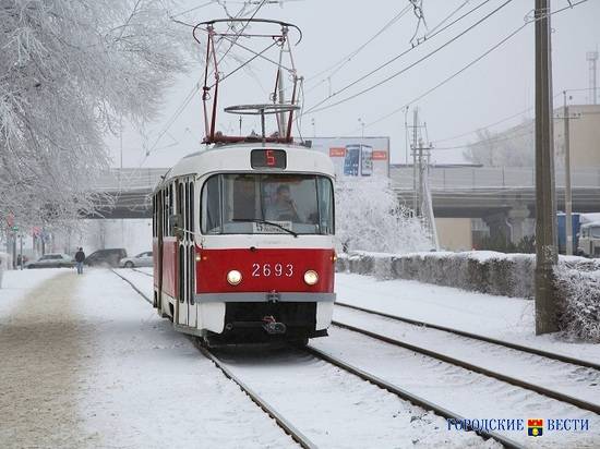 В Волгограде движение трамваев по линиям № 3, 4 и 5 остановила ветка