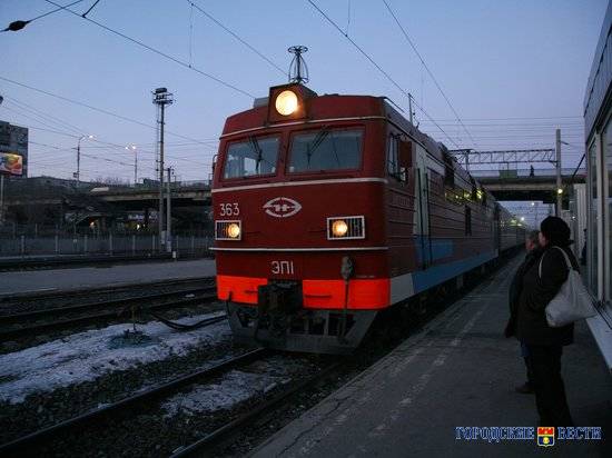 Снегопад не помешал следованию поездов в Волгоградской области