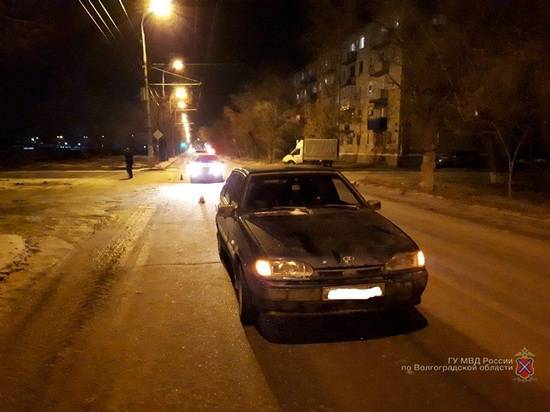 На юге Волгограда легковушка сбила женщину и скрылась