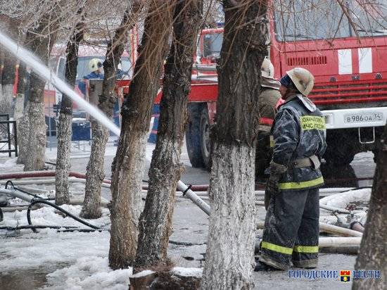 На пожаре в Центральном районе эвакуировали  50 человек
