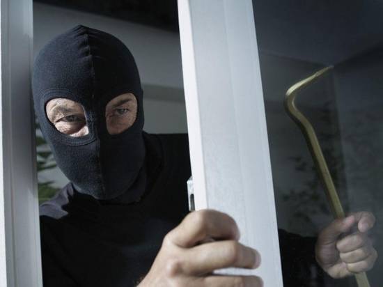 В Волгограде мужчине «светит» 6 лет тюрьмы за украденную дубленку