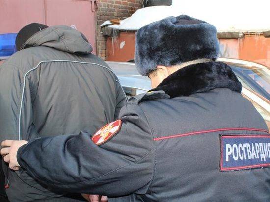 Волгоградские росгвардейцы за день задержали двух воров