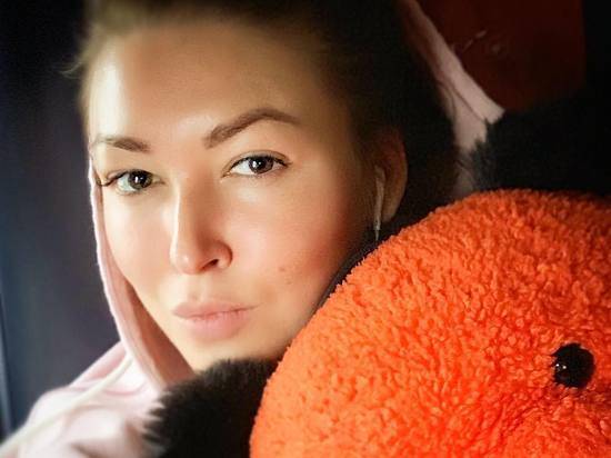 Ирина Дубцова написала для Валерии песню ко Дню всех влюбленных