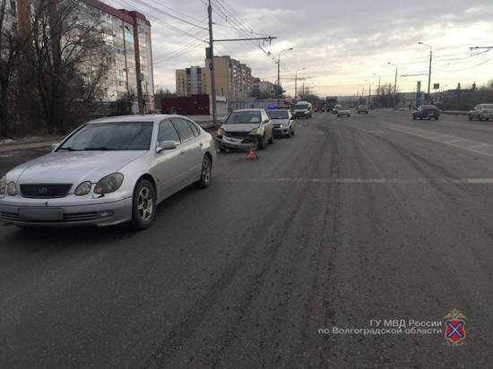 В Волгограде в ДТП пострадала 11-летняя пассажирка Lexus
