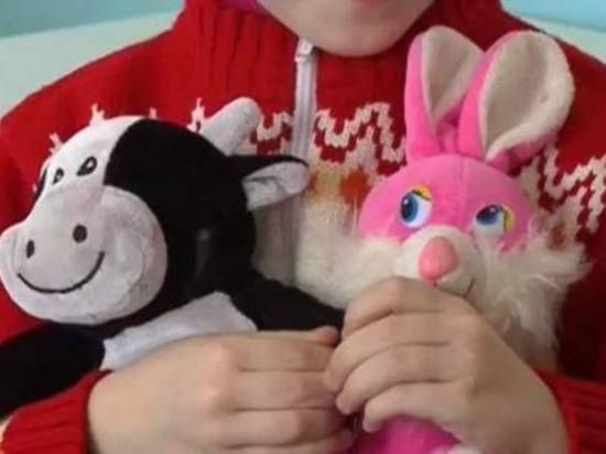 В Энгельсе педофил совратил 8-летнюю девочку почти на глазах своей престарелой матери