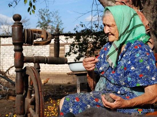 Каждый пятый волгоградский пенсионер продолжает работать