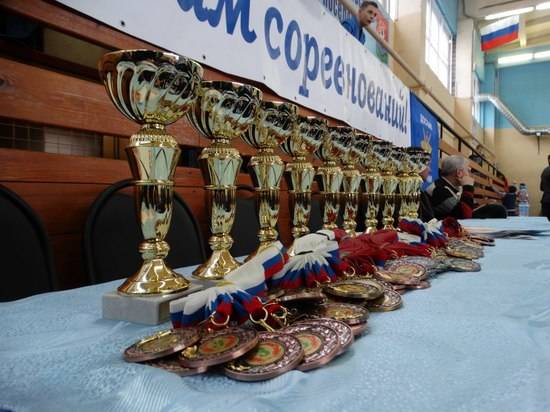 40 комплектов медалей разыграли юные самбисты Волгоградской области