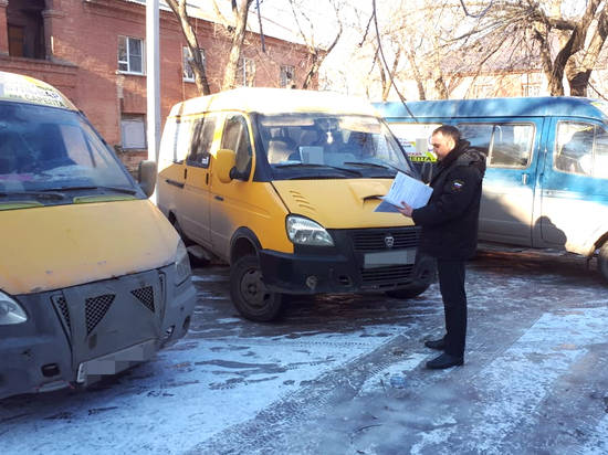 В Волгограде приставы арестовали 9 маршруток из-за кредитных долгов перевозчика