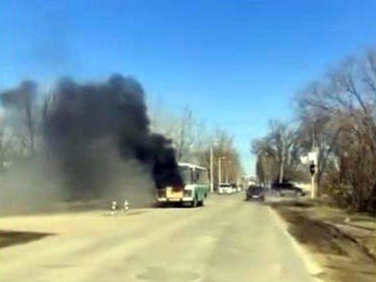 В Волжском автобус ПАЗ горел, как спичка