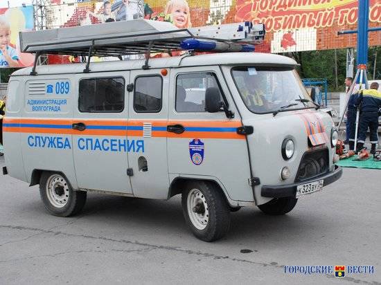 На юге Волгограда спасатели нашли в квартире труп женщины