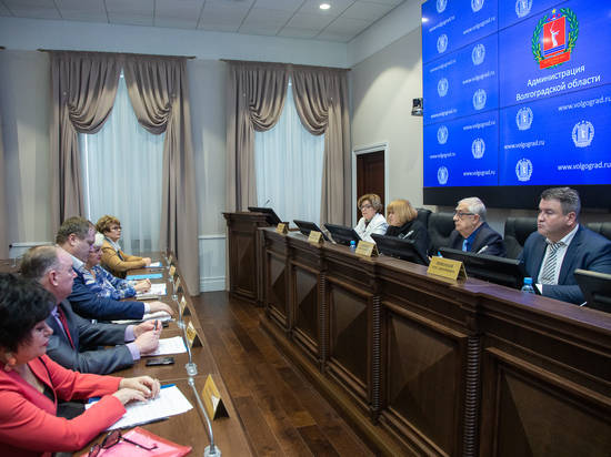 В Волгоградской области ежегодно вводят по 200 километров электропередач